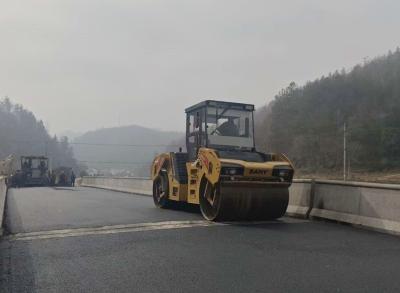 窑淮镇：三岔中桥顺利建成通车