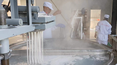 一口筋道的红薯粉，是房县人冬日里的乡愁