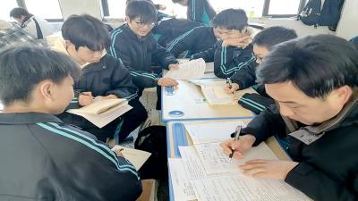 房县职业技术学校：推门听课察实情 精准赋能提质量