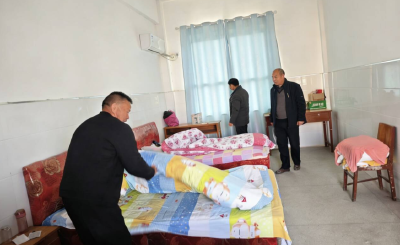 红塔镇中心学校：开展冬春火灾除患攻坚夜间突击巡查