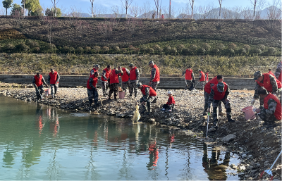 房县退役军人：退役不褪色 铁骨护碧水