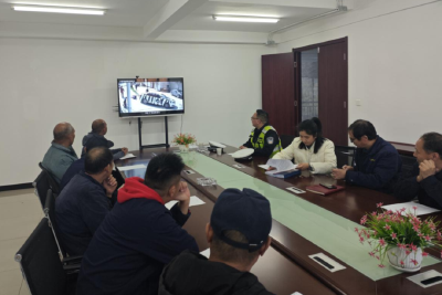 房县公安打出整治 “组合拳” 北城工业园交通秩序提质增效