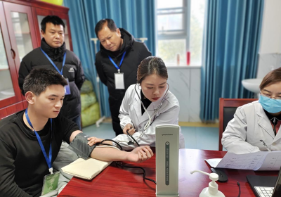 房县：凝心聚力抓实征兵体检 严把兵员质量第一关