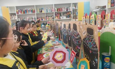 房县东城小学美术社团成果展精彩呈现