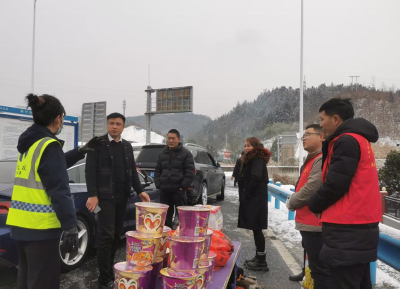 窑淮镇：以“雪”为令战严寒暖心守护保平安