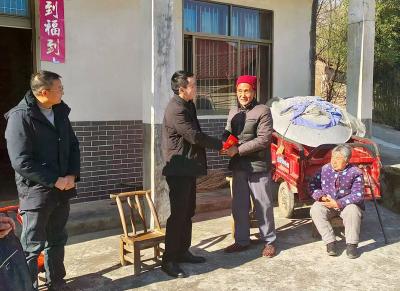 市退役军人事务局调研房县退役军人重点工作落地见效