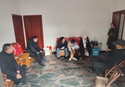 军店镇：新春走访送温暖 困难帮扶显真情