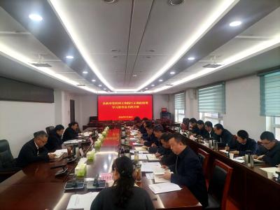 杨丹华在县政府党组树立和践行正确政绩观学习教育读书班暨理论学习中心组学习会议上强调：筑牢思想根基扛牢责任担当  以正确政绩观带动真抓实干