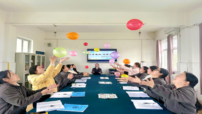 房县红塔镇中心幼儿园：点亮心灯 照亮心情