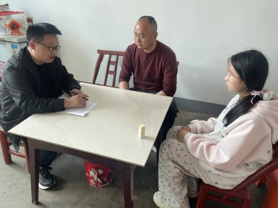 中坝学校：深入家访  情系学子