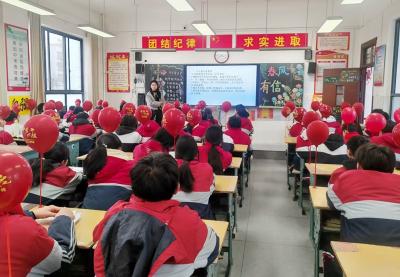 房县城关一中：骏马踏春开新卷 少年追梦赴新程