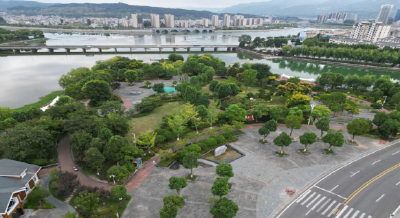 房县公积金办：服务下沉显担当 政策春风暖企心