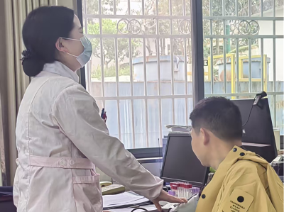 尹吉甫镇：关爱基层干部 守护健康初心