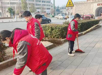 房县实验中学：弘扬雷锋精神 争做时代少年