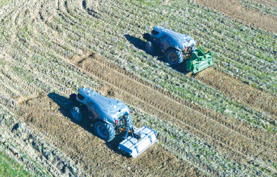 智能“铁牛” 助力春耕