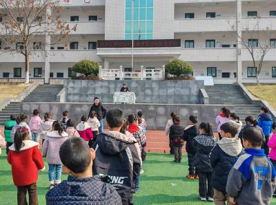 门古寺镇河兴小学：开展法治讲座 护航少年健康成长