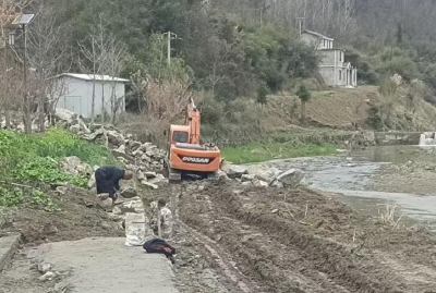 窑淮镇铺沟村：畅通路网保春耕 疏通“经脉”促生产