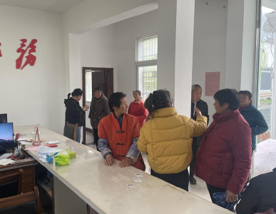 窑淮镇：暖心服务送上门 养老认证暖民心