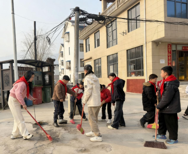 三月春风润童心 雷锋精神伴成长——窑淮学校少先队员践行雷锋精神志愿服务活动