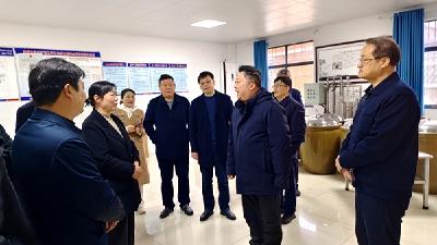 市政协副主席张清甫带队来房开展黄酒产业专题调研