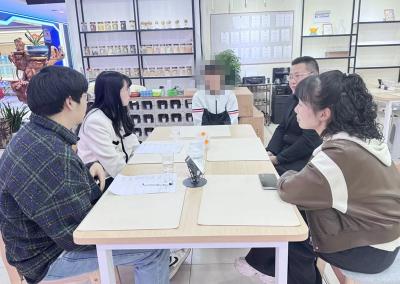 房县城关一中：暖心家校 幸福校园