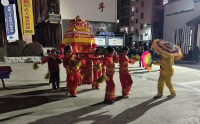 青峰镇：船灯舞元宵 烟火暖人心