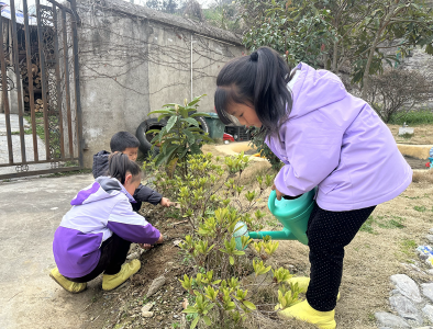 门古寺镇中心幼儿园：童心护绿共赴春约