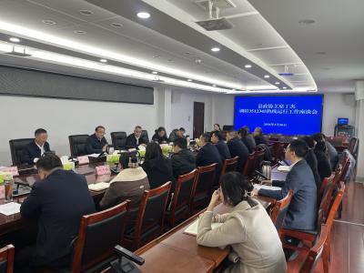 丁杰调研房县3512345“房心办”民生热线工作