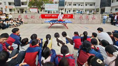 门古中学开展防溺水安全应急演练