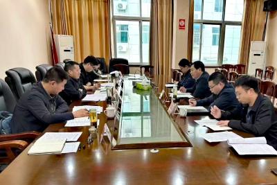 叶艳东赴县科经局、住建局等单位调研督导二季度“双过半”工作