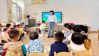 房县幼儿园：快乐过五一  安全不放假