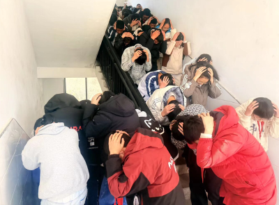 沙河学校：以演促防完成应急疏散演练
