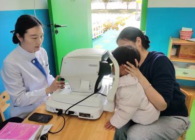 城关镇八里幼儿园：体检进校园为幼儿健康“把脉”