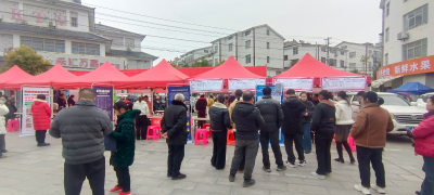 军店镇：春风送岗进社区，稳岗惠民零距离