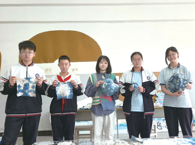 笔墨传文脉 青春践初心 ——房县城关一中教师邓莹的美育传承之路