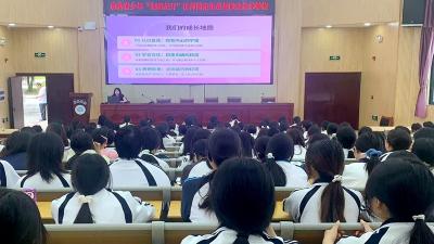 房县职业技术学校：向阳花开润心田 心理辅导伴成长