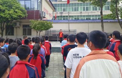 城关镇联观小学：榜样引领方向 美德润泽心田