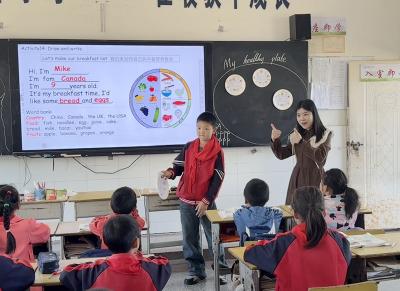 房县东城小学：以课为媒促均衡 以研致远共提升