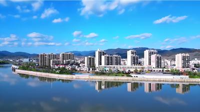 房县：典亮青春校园  法治护航成长