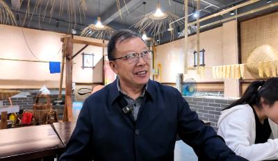 “五一”假期七旬老人重返房县盛赞“焕然一新”