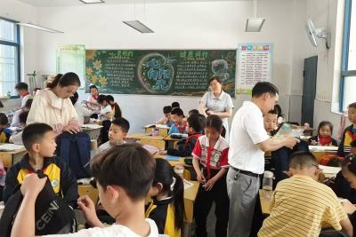 房县东城小学：常态排查除隐患 坚守防线护平安