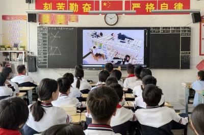 房县城关一中开展2026年春季地震应急疏散演练活动