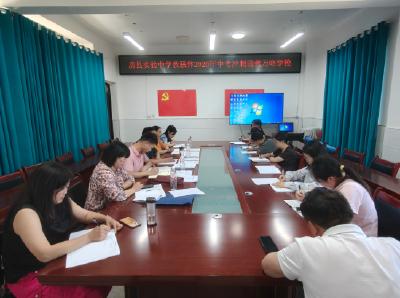 万峪学校：精准送教传经验  凝心聚力战中考