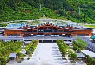 全国铁路调图 郑渝高铁巴东站新增停靠列车8列