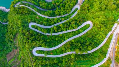 恩施宣恩：道路通畅 百业俱兴
