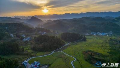 咸丰土司坝村：生态家园美如画