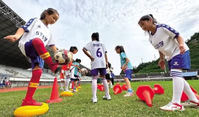 打篮球、游泳、武术......十堰中小学生暑期生活趣味满满