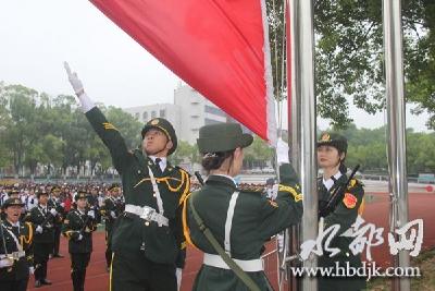 汉江科技学校国旗护卫队精彩亮相