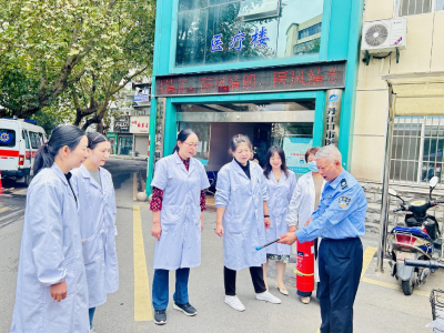 均州路街办：迎“双节” 筑安全