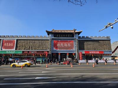 新闻多一点｜百年老市场的浓浓烟火气
